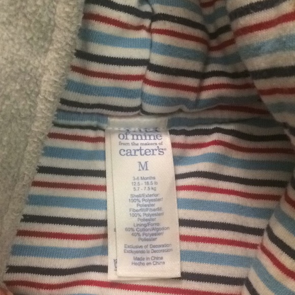 Carters Boys snowsuit, size medium (3-6 months) - Picture 2 of 3